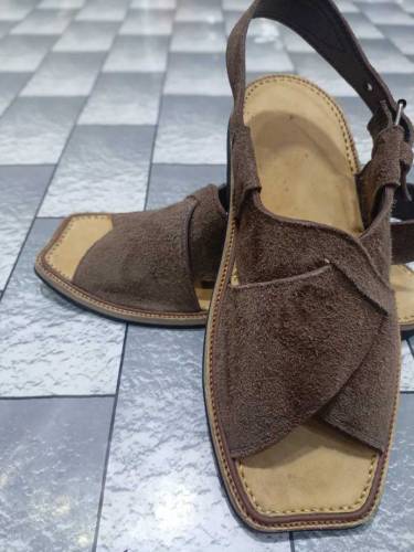 chappal hand maker