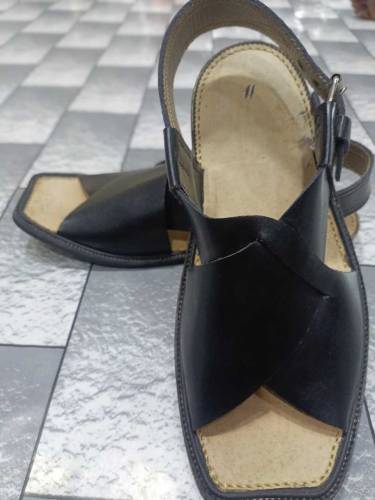 chappal hand maker