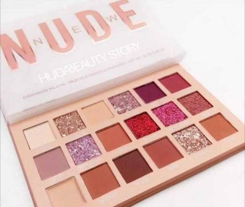 Nude eye makeup pallette kitt