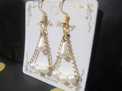fancy pearl earring
