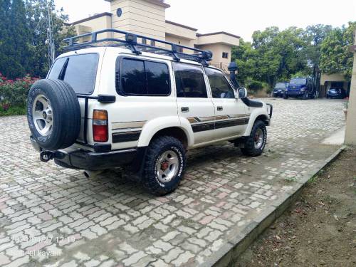 1997 model white colour ARB  suspension beautiful drive manual 