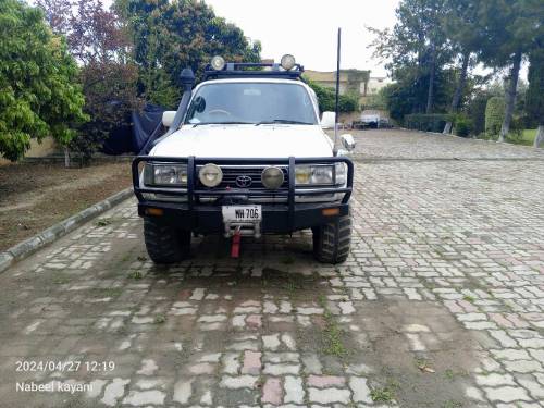 1997 model white colour ARB  suspension beautiful drive manual 