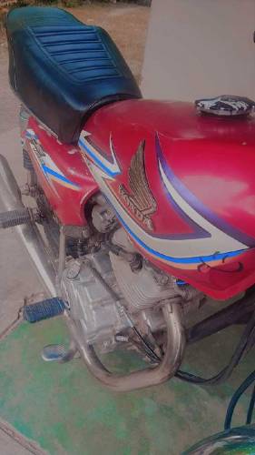 Honda 125 16 madel for urgent sale  location murree GPO 