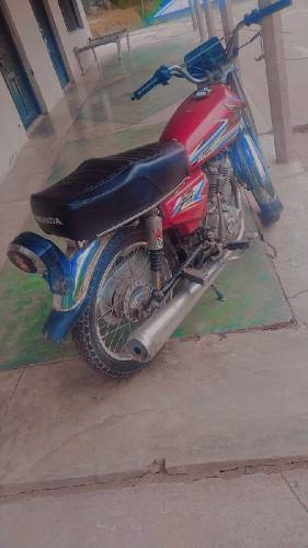 Honda 125 16 madel for urgent sale  location murree GPO 