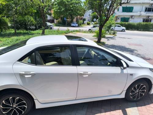 Toyota Corolla Grande X Automatic 1.8 2023