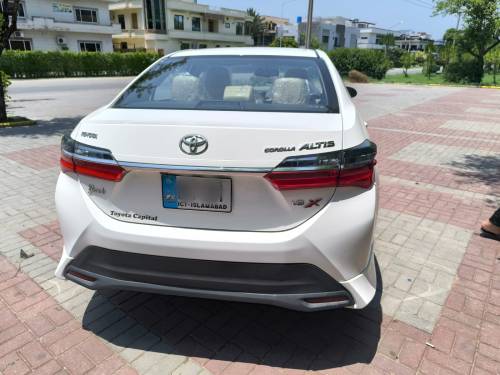 Toyota Corolla Grande X Automatic 1.8 2023