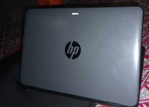 HP core I7 7th generation folded laptop kara