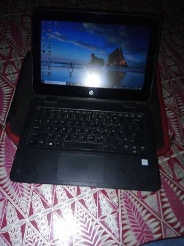 HP core I7 7th generation folded laptop kara