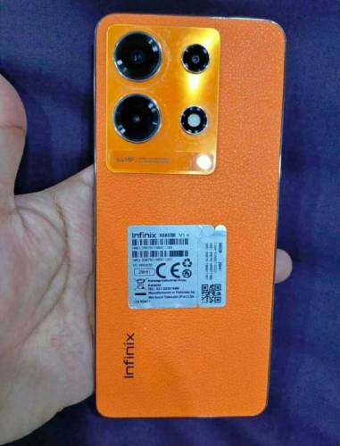 Infinix 30 botes