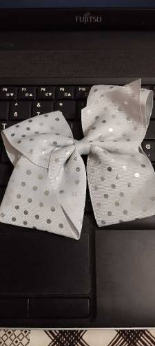 beautiful plain and fancy bow pin