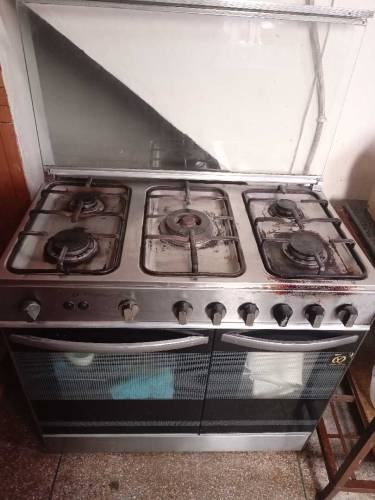 Stove oven / Cooking Range 