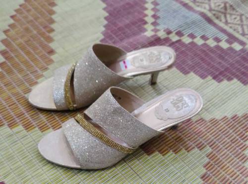 ECS heels in very good condition.