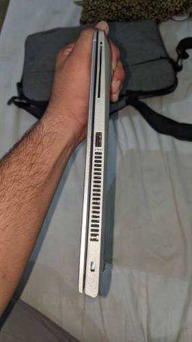 HP ELITEBOOK 830 G5 . 16GB RAM . 256 GB SSD. 