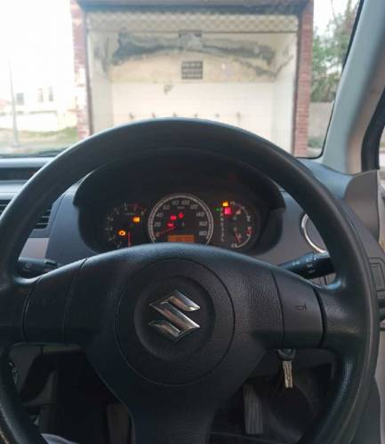 Suzuki swift dlx 1.3 Automatic Dec 2014 Model & Jan 2015 Registered 