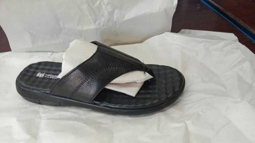 sandal n chapal of green house polo leather and soft rubber ka mal ha