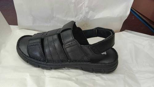 sandal n chapal of green house polo leather and soft rubber ka mal ha