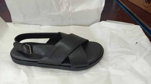 sandal n chapal of green house polo leather and soft rubber ka mal ha