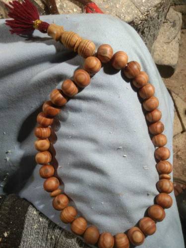 Olive wood rosaryزیتون کی لکڑی کی تسبح 