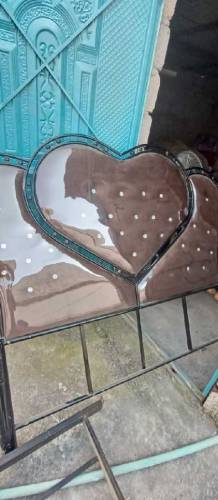 Iron bed 