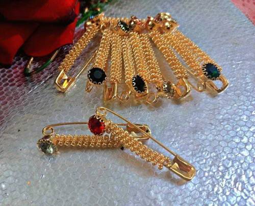 Fancy Hijab Pins 6 Pcs