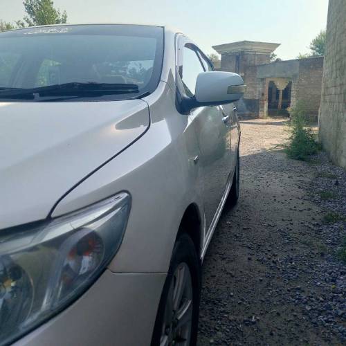 car for sale Toyota Corolla 2009 model white colour