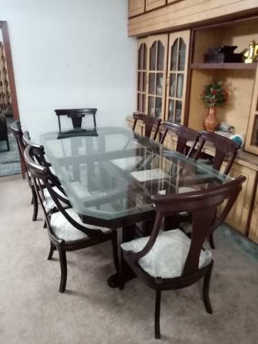 Dining table with 8 Chairs