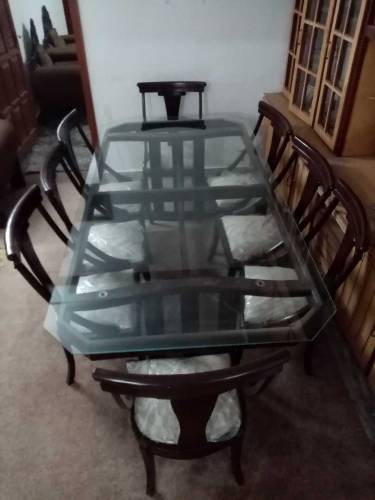 Dining table with 8 Chairs