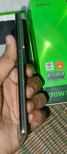 infinix note 40 pro curved display