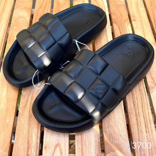 L.V slide black & white  branded sleepers 