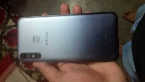 infinix hot 8 4/64.