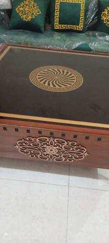 Brand new table is selling on urgent basis