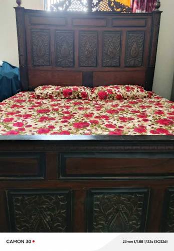 Furniture for sale (Bed, Bed side table, Showcase, Dressing table)