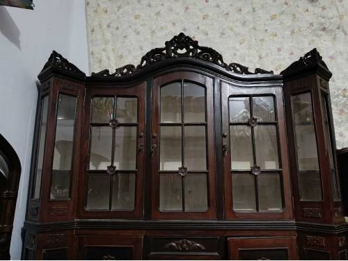 Furniture for sale (Bed, Bed side table, Showcase, Dressing table)