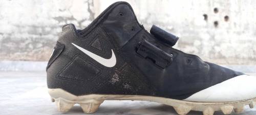 Football Studs shoes / Soccer shoes