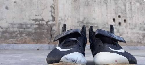 Football Studs shoes / Soccer shoes