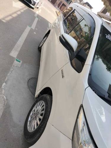 Toyota Noha 7 seater hybrid 