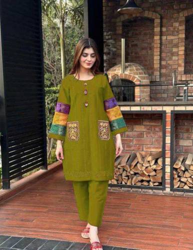 women dresses available0