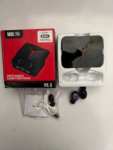 M90 PRO DIGITAL DISPLAY CASE EARBUDS