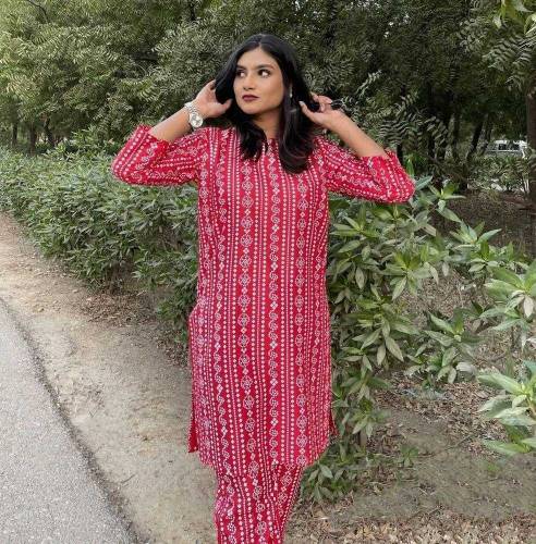 2 pc women stitched linen chunri suit 