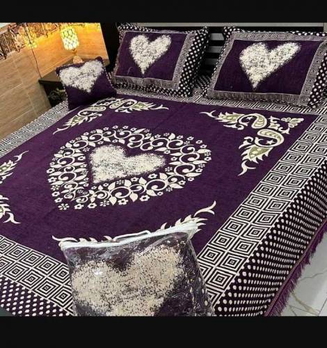 Velvet bedsheets are available in different brands 