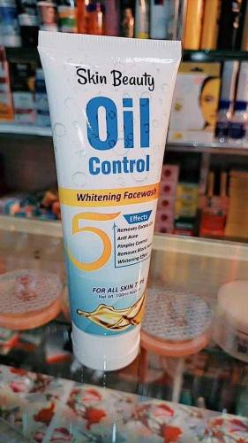 oil control face wash 