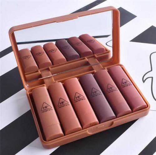 •  Material: Cream•  Product Type: Lipsticks•  Product Details: Mini S