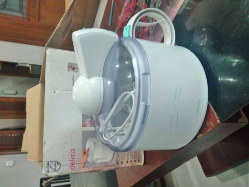Phillips ice cream maker HR 2300 
