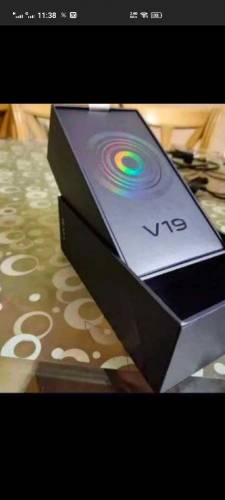 VIVO V19 