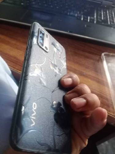 VIVO V19 