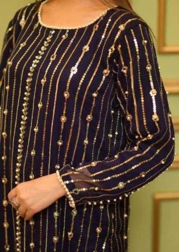 3 PC's Women's Unstitched Chiffon Embroidered Suit