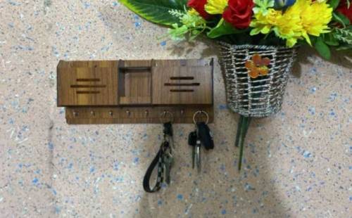 Wall hanging keys, pen and Mobile holder