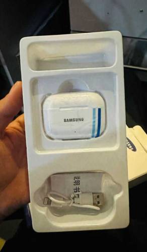 Samsung ro3 Airpods 