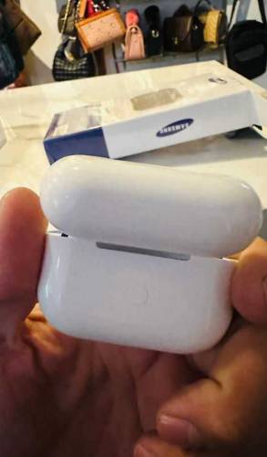 Samsung ro3 Airpods 