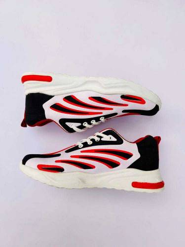 Men,s comfortable sports shoes
